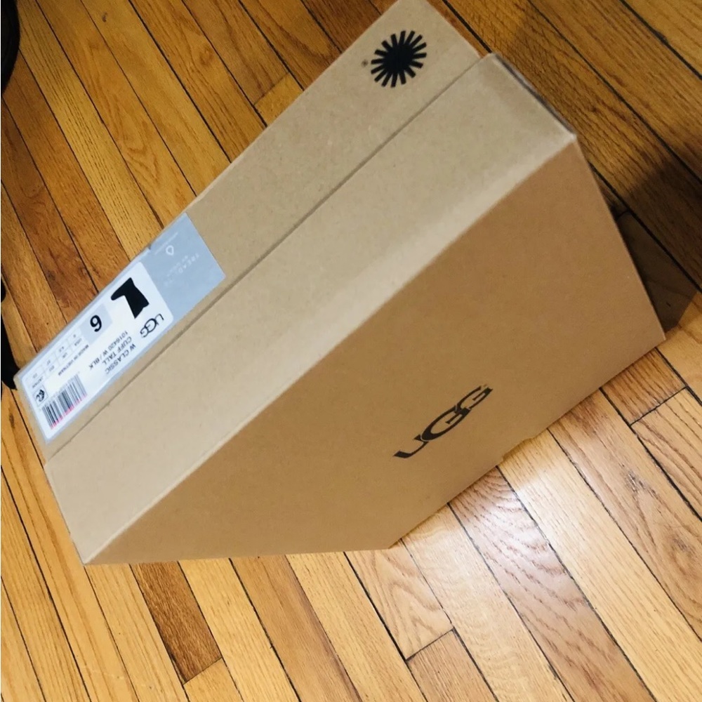 Classic Uggs - image 7